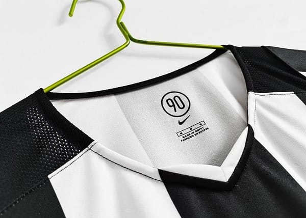 Retro 2004/05 Juventus Home Soccer Jersey - Image 8
