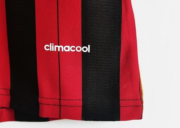 Retro 2013/14 AC Milan Home Soccer Jersey - Image 5