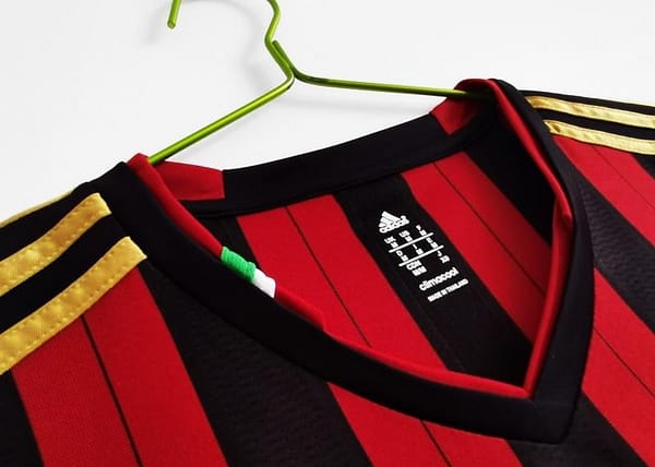 Retro 2013/14 AC Milan Home Soccer Jersey - Image 8