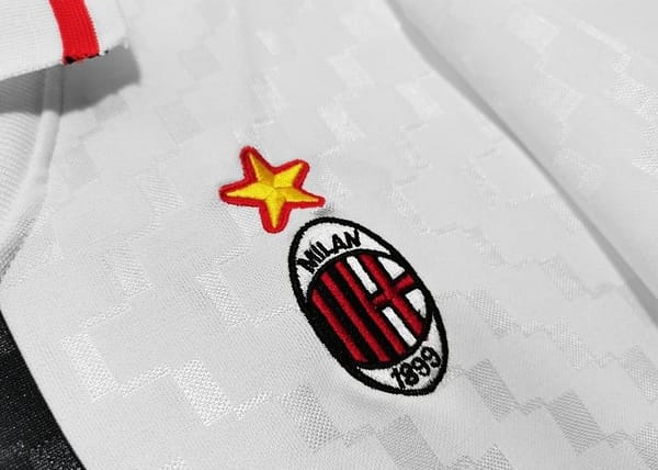Retro 1995/96 AC Milan Away Soccer Jersey - Image 6