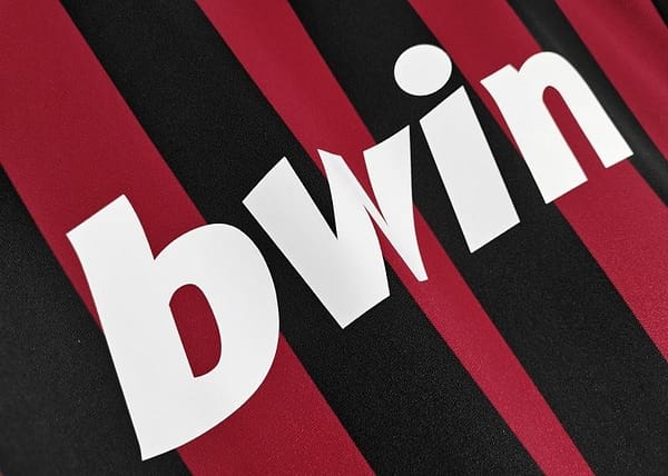 Retro 2009/10 AC Milan Home Soccer Jersey - Image 7