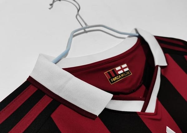 Retro 2009/10 AC Milan Home Soccer Jersey - Image 8