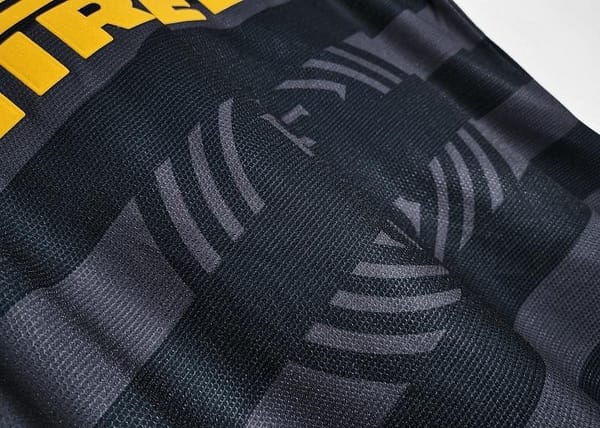 Retro 1997/98 Inter Milan Third Soccer Jersey - Image 4