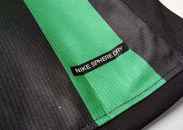 Retro 2006/07 Celtic Away Soccer Jersey - Image 2