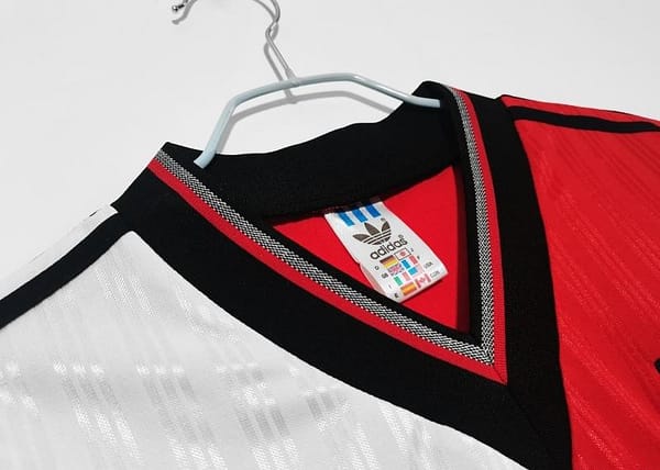 Retro 1995/96 Rangers Away Soccer Jersey - Image 10