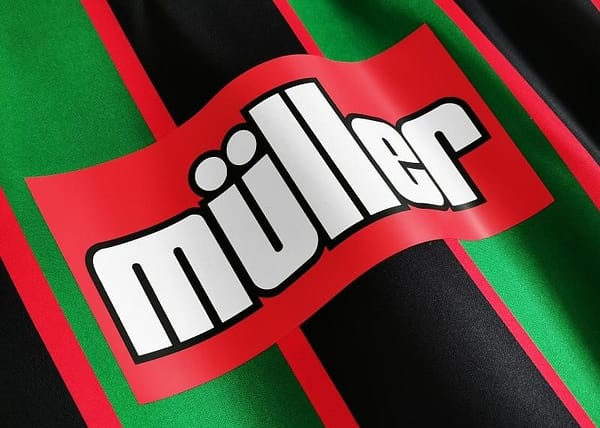 Retro 1993/95 Aston Villa Away Soccer Jersey - Image 5
