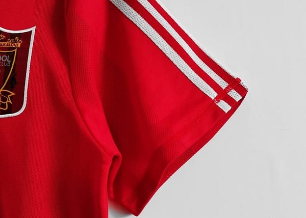 Retro 1995/96 Liverpool Home Soccer Jersey - Image 8