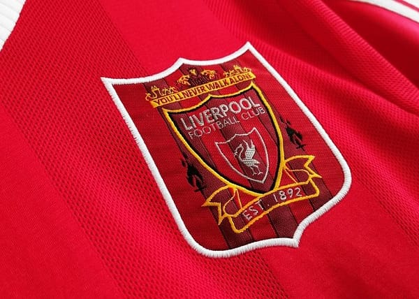 Retro 1995/96 Liverpool Home Soccer Jersey - Image 9