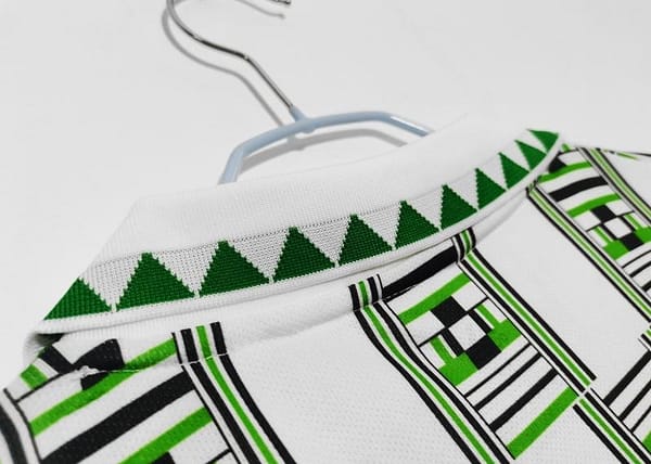 Retro 1994 Nigeria Away Soccer Jersey - Image 2