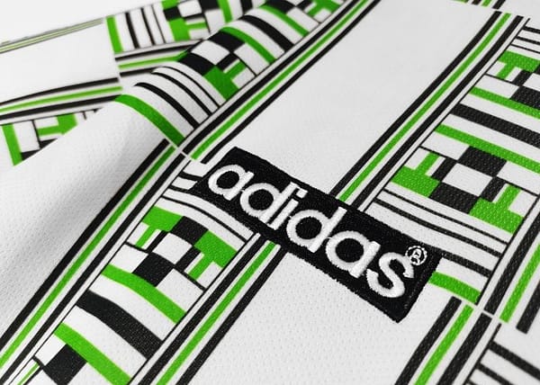 Retro 1994 Nigeria Away Soccer Jersey - Image 3