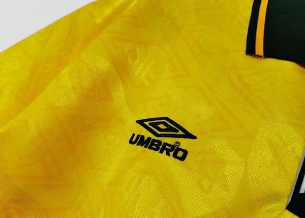 Retro 1991/93 Brazil Home Soccer Jersey - Image 2