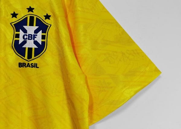 Retro 1991/93 Brazil Home Soccer Jersey - Image 3