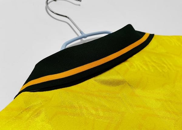Retro 1991/93 Brazil Home Soccer Jersey - Image 4