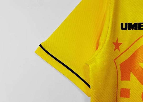 Retro 1993/94 Brazil Home Soccer Jersey - Image 3