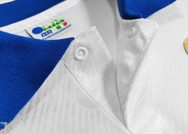 Retro 1994 Italy Away Soccer Jersey - Image 5