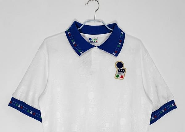 Retro 1994 Italy Away Soccer Jersey - Image 9