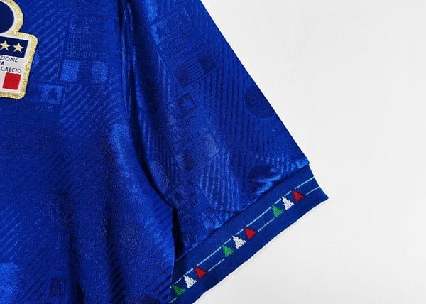 Retro 1994 Italy Home Soccer Jersey - Image 4