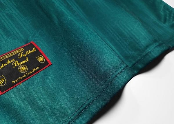 Retro 1996/97 Germany Away Soccer Jersey - Image 3