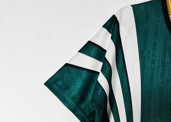 Retro 1996/97 Germany Away Soccer Jersey - Image 5
