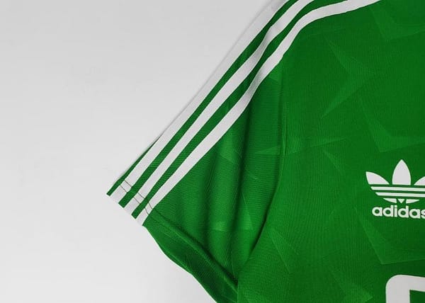 Retro 1990/92 Ireland Home Soccer Jersey - Image 3