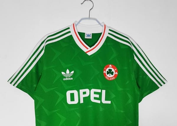 Retro 1990/92 Ireland Home Soccer Jersey - Image 9