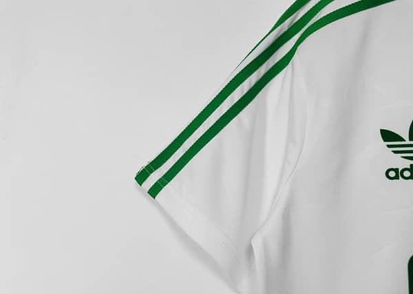 Retro 1990/92 Ireland Away Soccer Jersey - Image 3
