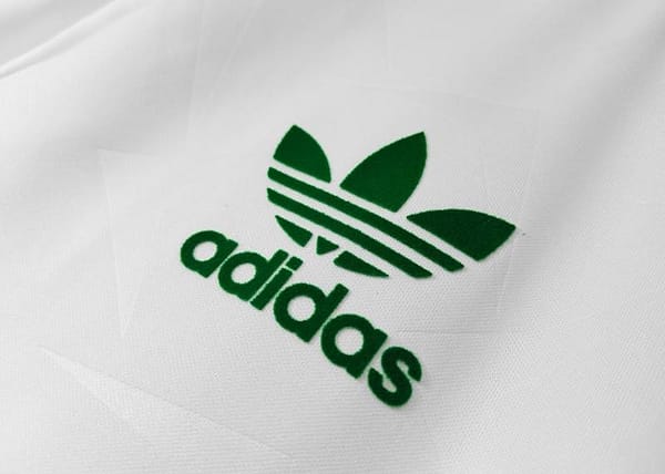 Retro 1990/92 Ireland Away Soccer Jersey - Image 4