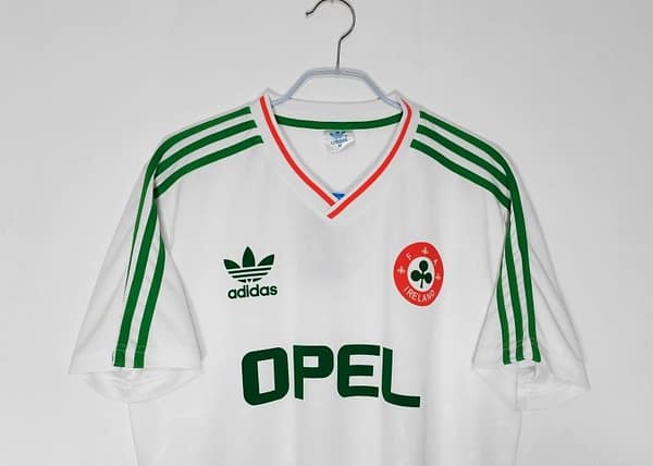 Retro 1990/92 Ireland Away Soccer Jersey - Image 8