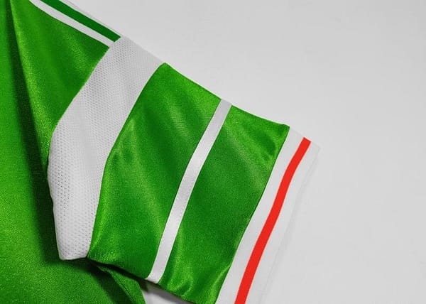 Retro 1988/90 Ireland Home Soccer Jersey - Image 5