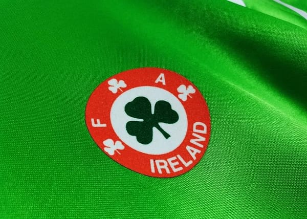 Retro 1988/90 Ireland Home Soccer Jersey - Image 6