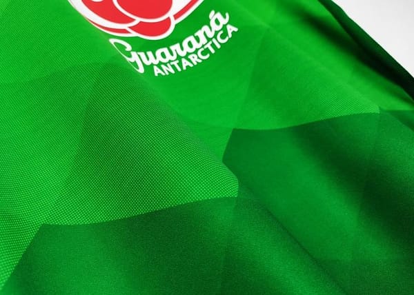 Retro 2020 Brazil Green Training Jersey - Image 4