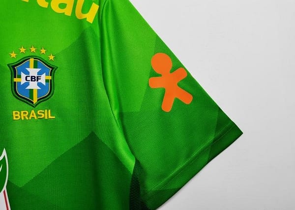 Retro 2020 Brazil Green Training Jersey - Image 6