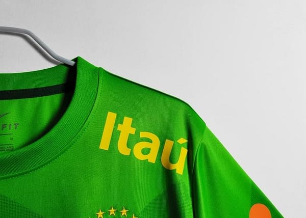 Retro 2020 Brazil Green Training Jersey - Image 7
