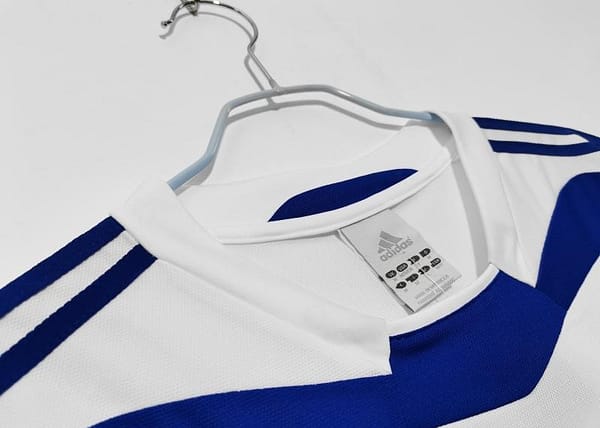 Retro 2004 Greece Away Soccer Jersey - Image 10