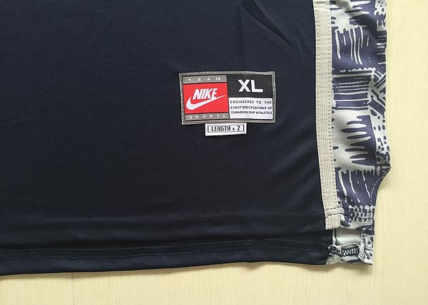 Allen Iverson 3 Hoyas College Black Basketball Jersey - Image 2