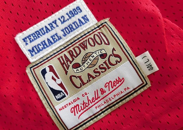 Men's Michael Jordan Red Retro Classic Team Jersey - Image 7