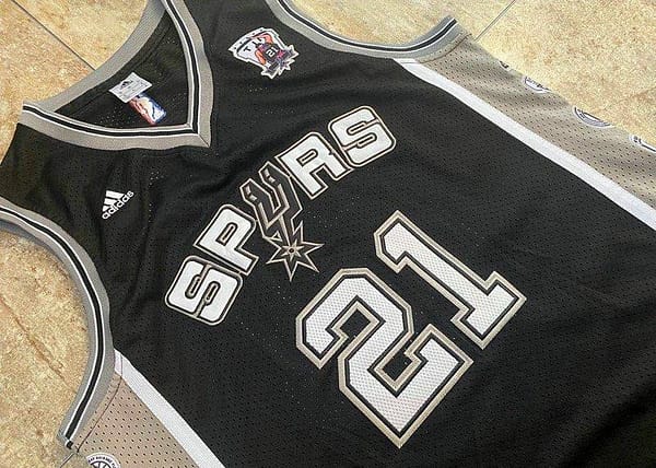 Men's Tim Duncan Black Retro Classic Team Jersey - Image 13
