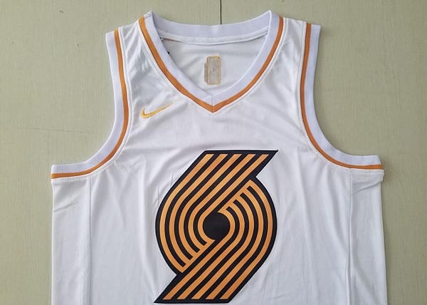 Carmelo Anthony 00 White Golden Edition Jersey - Image 4