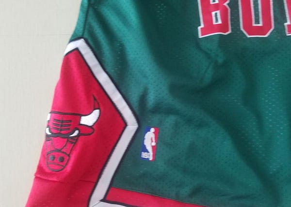 Chicago 2008-09 Throwback Classics Basketball Team Shorts - Image 3