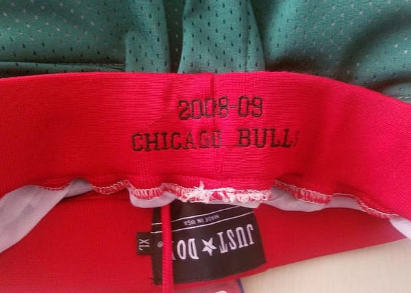 Chicago 2008-09 Throwback Classics Basketball Team Shorts - Image 8