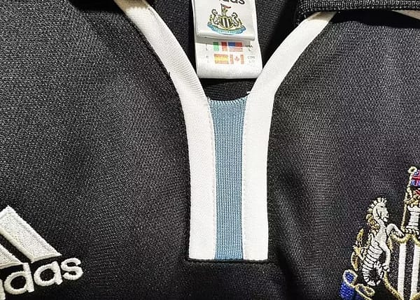 Retro 00/01 Newcastle United Away Jersey - Image 5