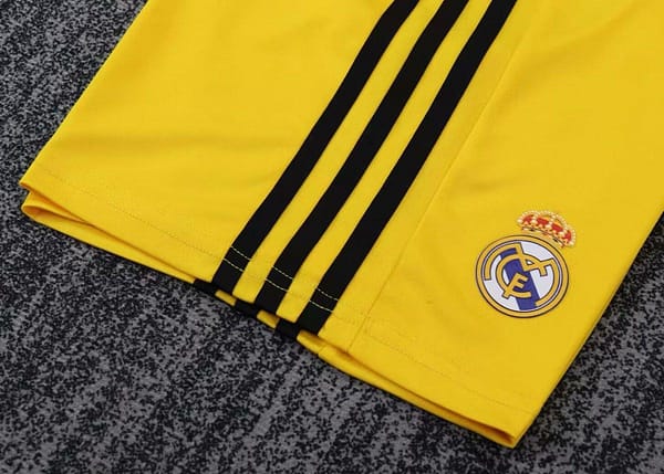 Retro Kids 11/12 Real Madrid Yellow Goalkeeper Jersey - Image 11