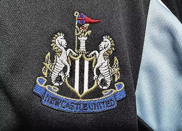 Retro 00/01 Newcastle United Away Jersey - Image 6