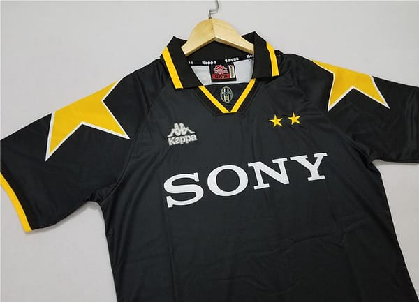 Retro 95/96 Juventus Third Black Jersey - Image 4