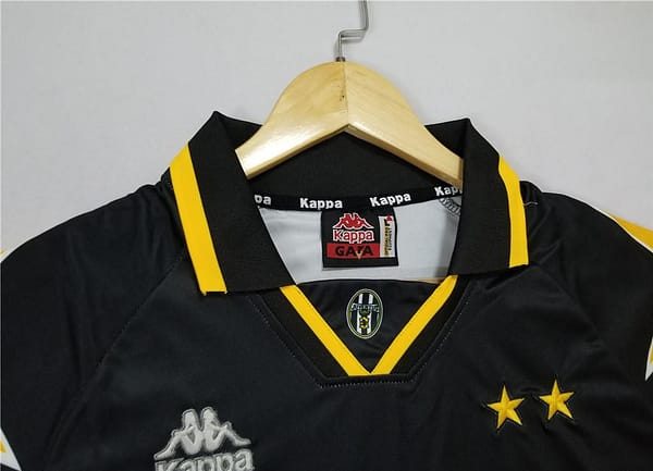 Retro 95/96 Juventus Third Black Jersey - Image 7