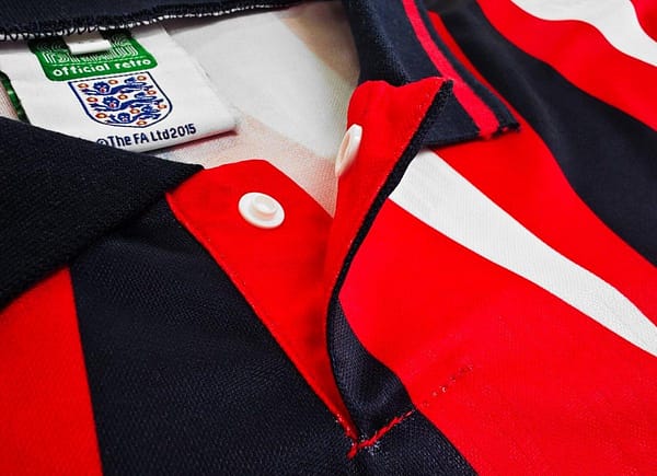 Retro 1992 England Away Red Jersey - Image 6