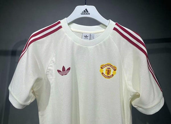 24/25 Manchester United Cotton Beige T-shirt Jersey - Image 4