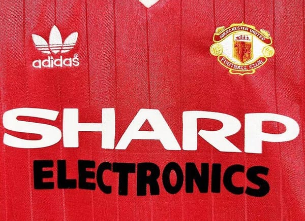 Retro 82/83 Manchester United Home Long Sleeve Jersey - Image 8