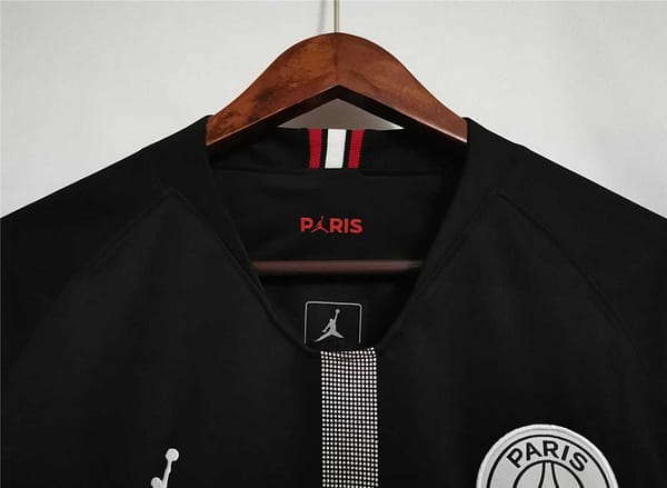 Retro 18/19 PSG Home Jersey - Image 4