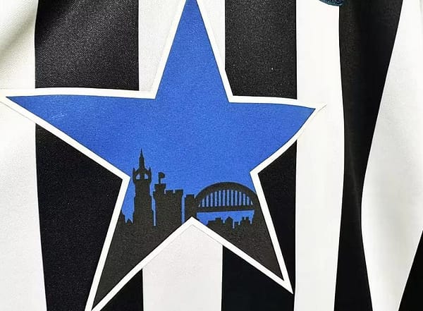 Retro 93/95 Newcastle United Home Jersey - Image 3